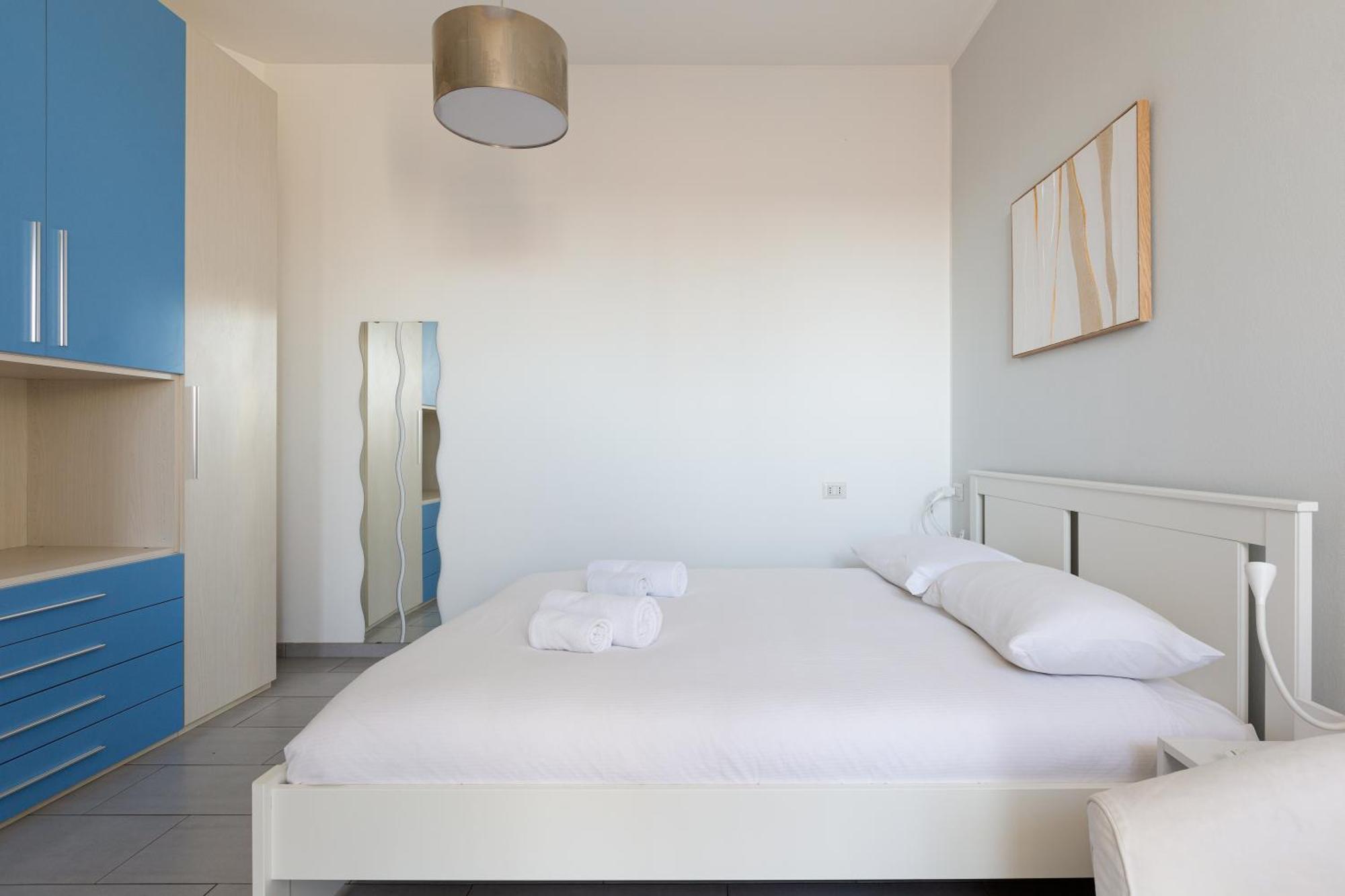 Bande Nere Mm1 - Modern With Balcony! Mailand
