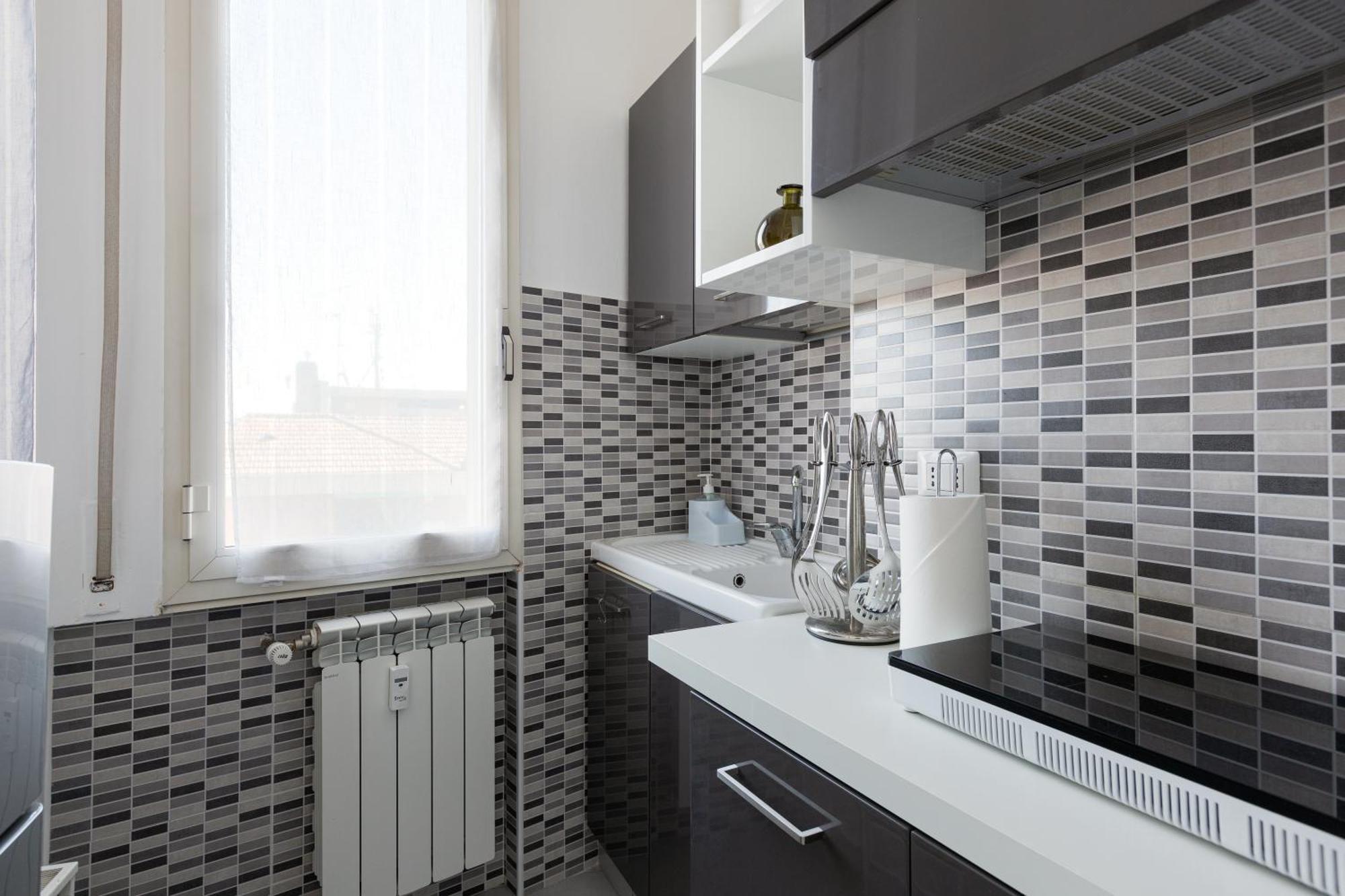 Bande Nere Mm1 - Modern With Balcony! * Mailand